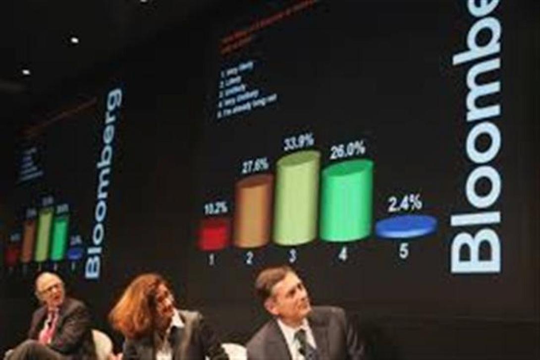 Bloomberg: "Γιατί πρέπει να νοιαστούμε και πάλι για την Ελλάδα"