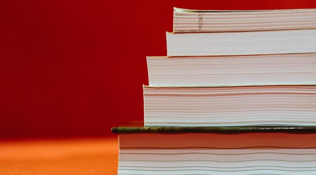 books-933333_12801-800x445.jpg