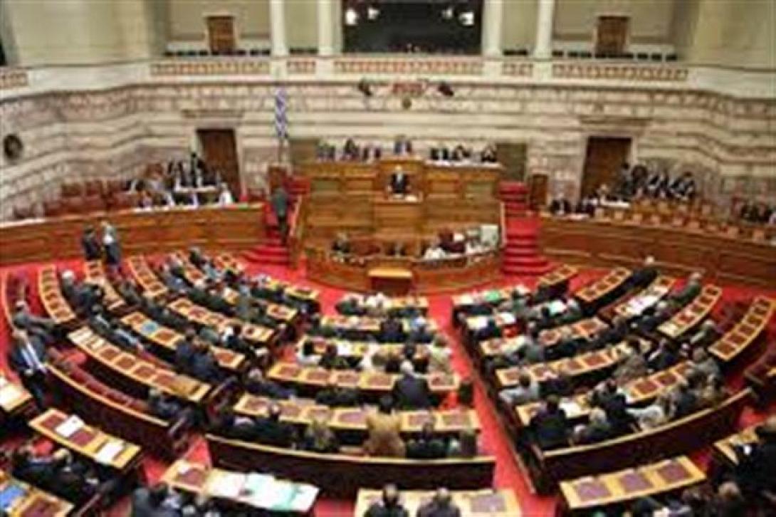 Αντιπαράθεση στη Βουλή για το προσχέδιο του προϋπολογισμού