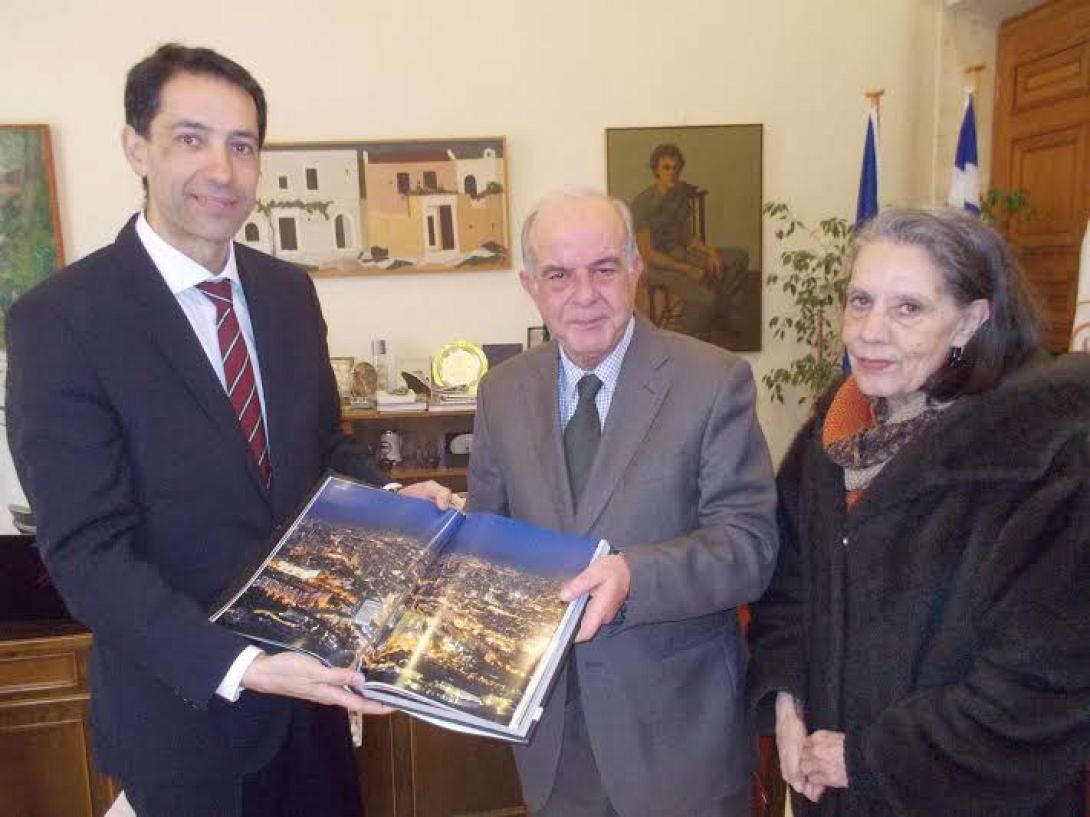 Ο Πρέσβης του Αζερμπαϊτζάν στον Λαμπρινό