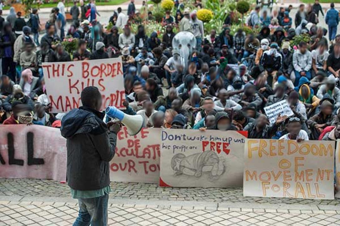 calaisrefugeedemo5-9-15v1.jpg