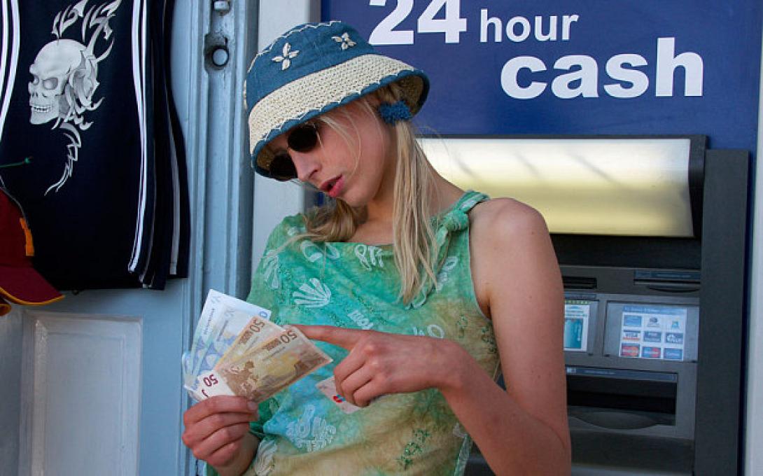 cash-machine-greek.jpg