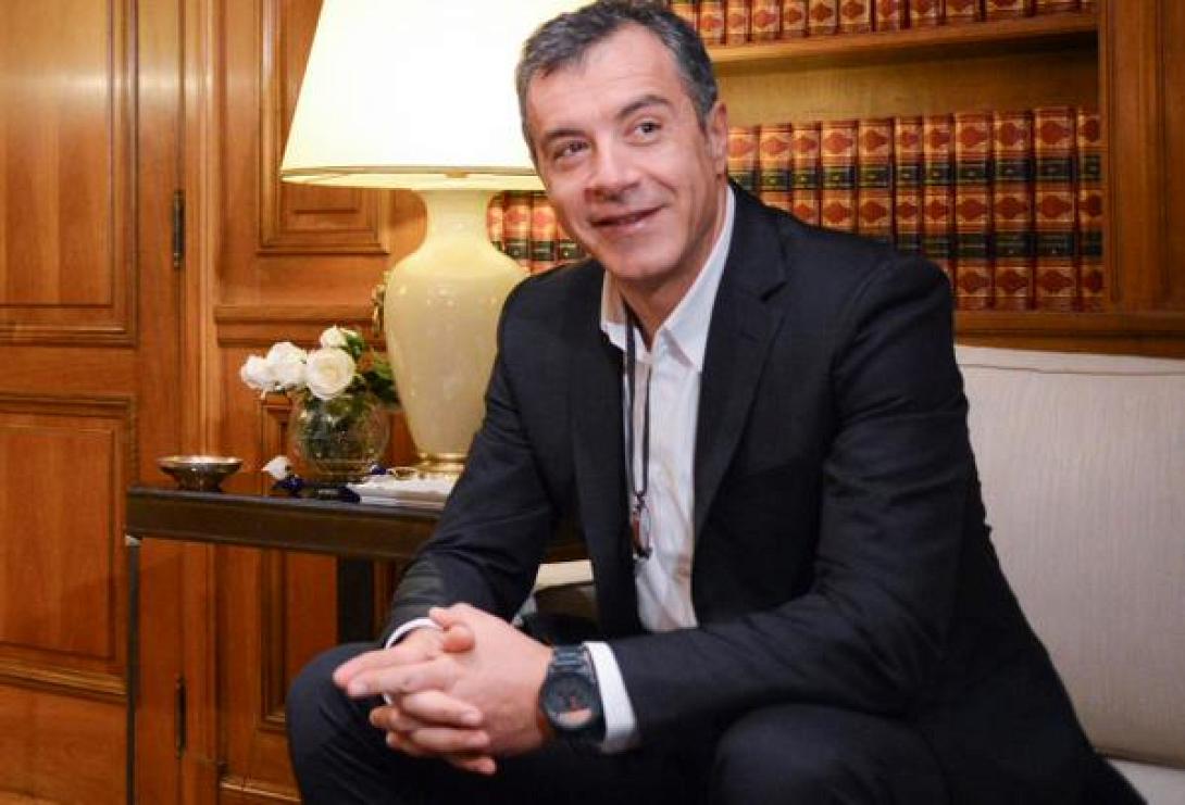 theodorakis_st.jpg