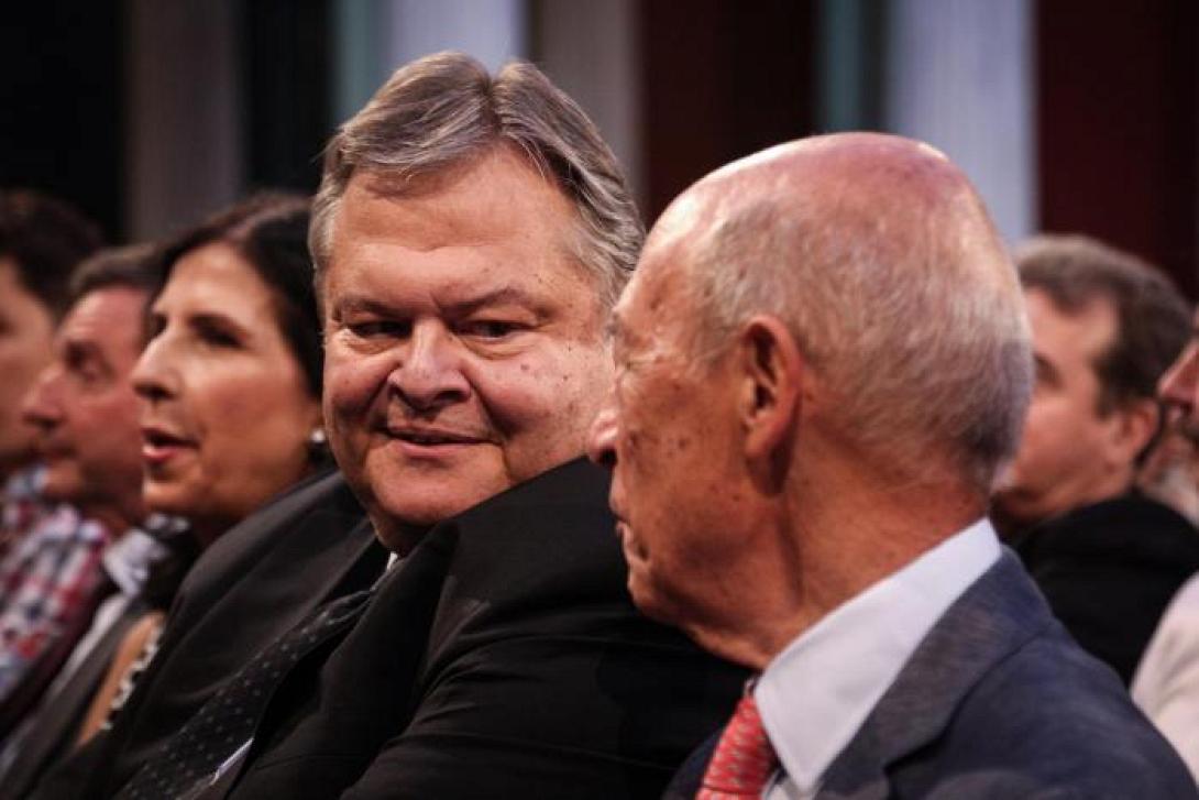 simitis_benizelos.jpg