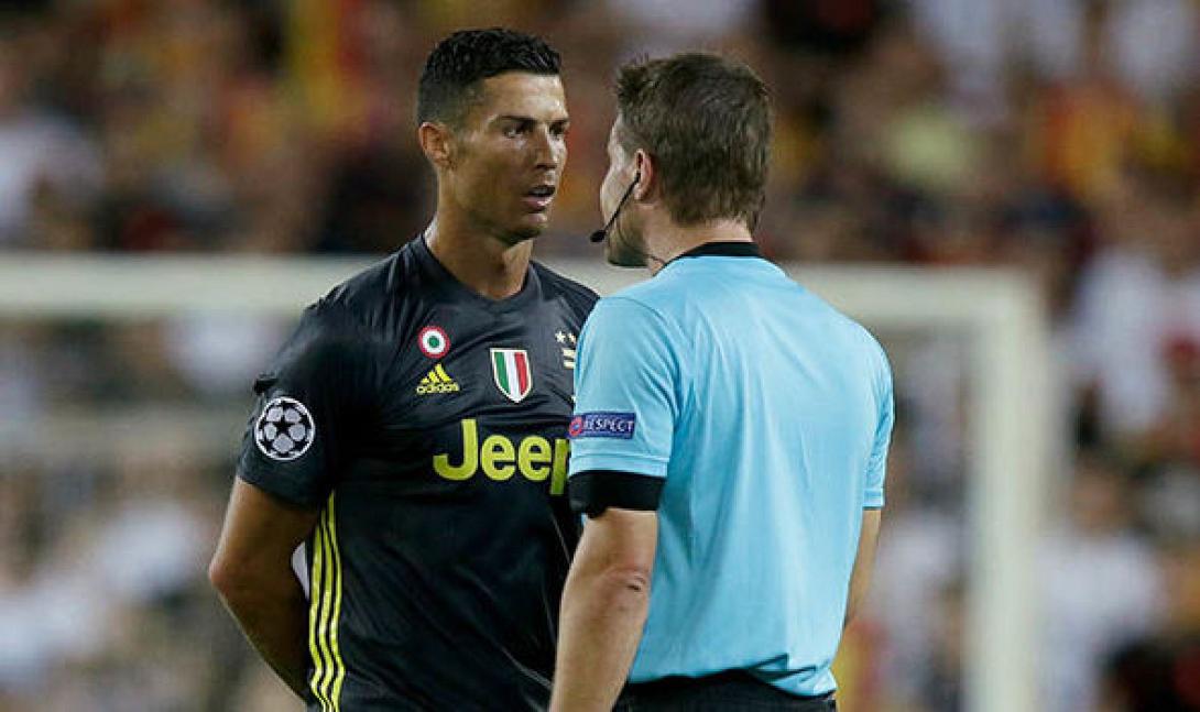cristiano-ronaldo-sent-off-1020064.jpg