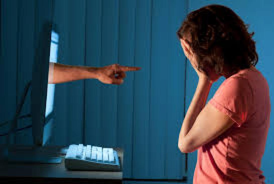 Cyber Bullying από τρεις ανήλικες μαθήτριες στην Αθήνα