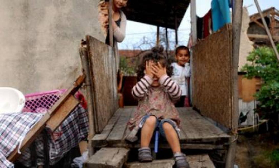 Δήμαρχος αρνήθηκε να δώσει άδεια ταφής για μωρό Ρομά