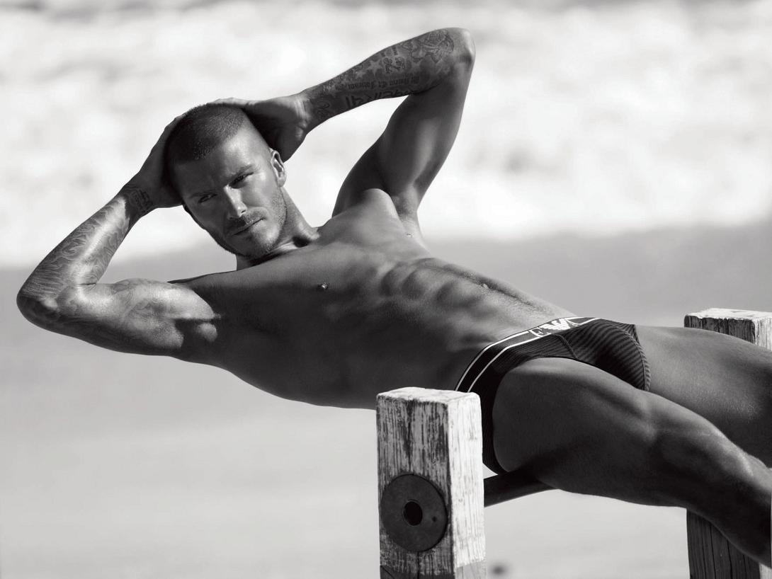david-beckhams-shirtless-moments-w-1.jpg