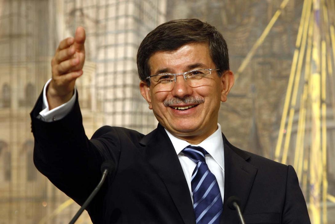 davutoglu.jpg