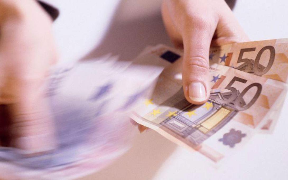 Αμετάβλητοι το γ΄ τρίμηνο του 2014 οι μισθοί των δημοσίων υπαλλήλων