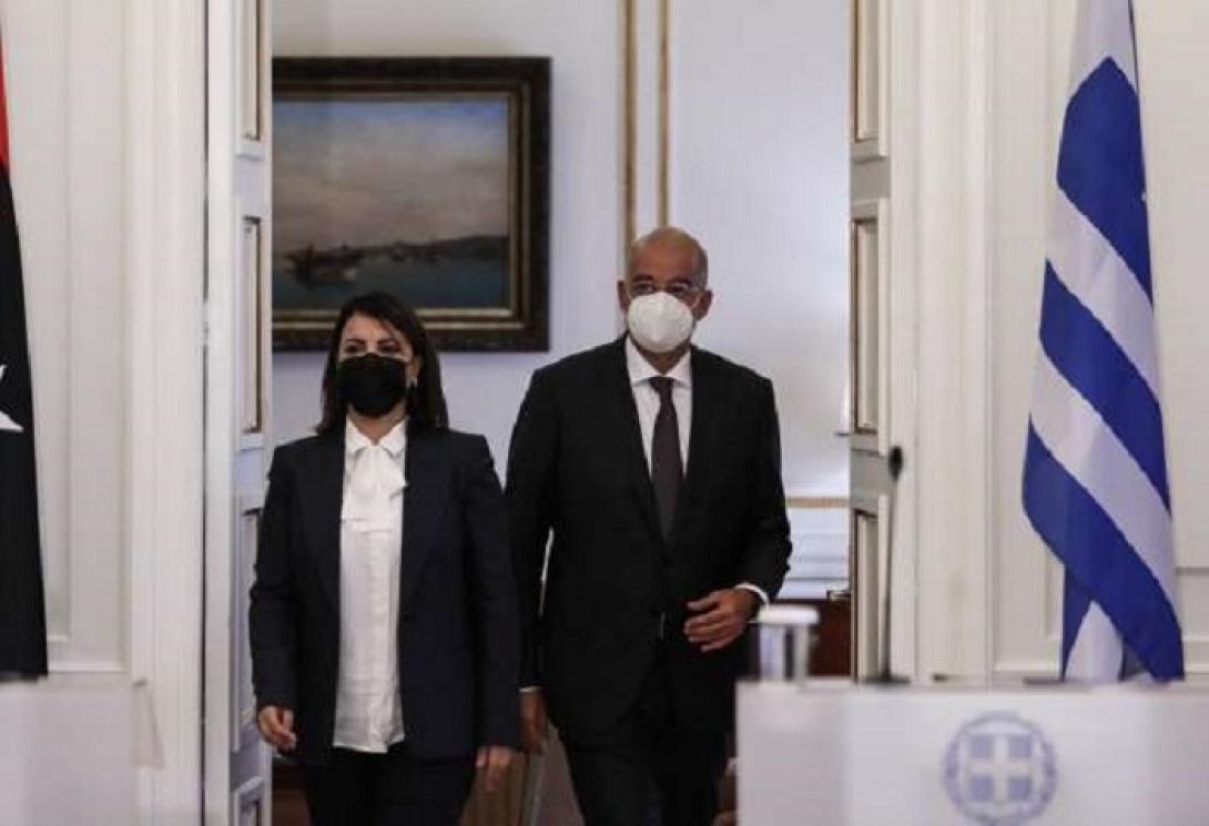 Δένδιας