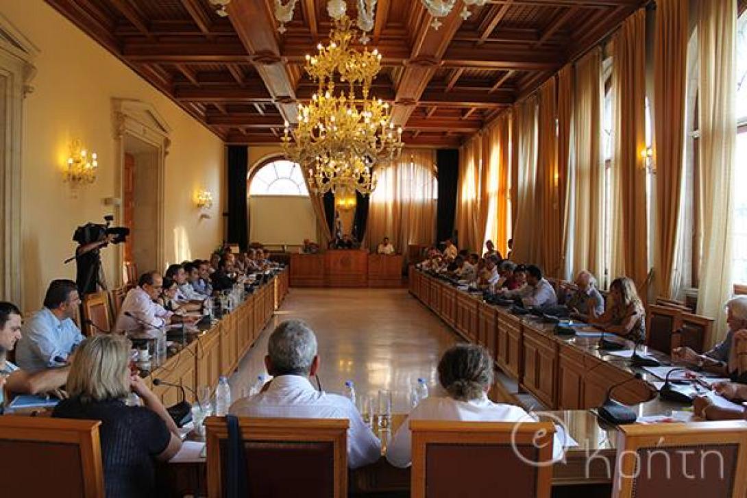 Ζητούν έκτακτη σύγκλιση του Δημοτικού Συμβουλίου για το θέμα των 45 εργαζομένων