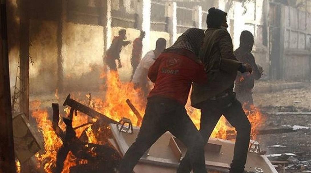 Αίγυπτος: Η αστυνομία έκανε χρήση αληθινών πυρών για να διαλύσει περίπου 1.000 διαδηλωτές 
