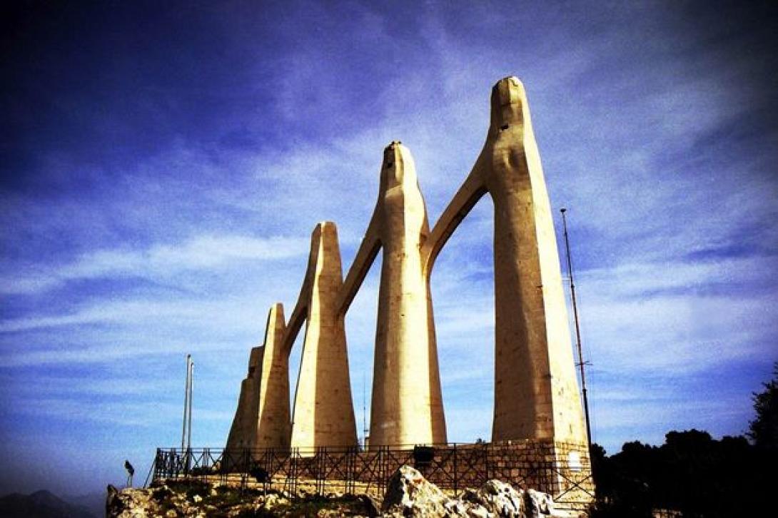diamzalong1-thumb-large.jpg