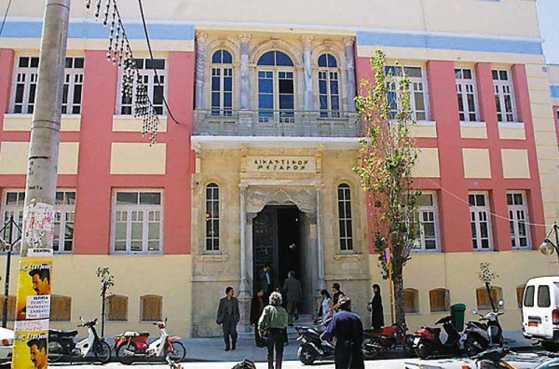 Κατέρρευσε η μητέρα του βασικού κατηγορούμενου για την άγρια δολοφονία του 79χρονου