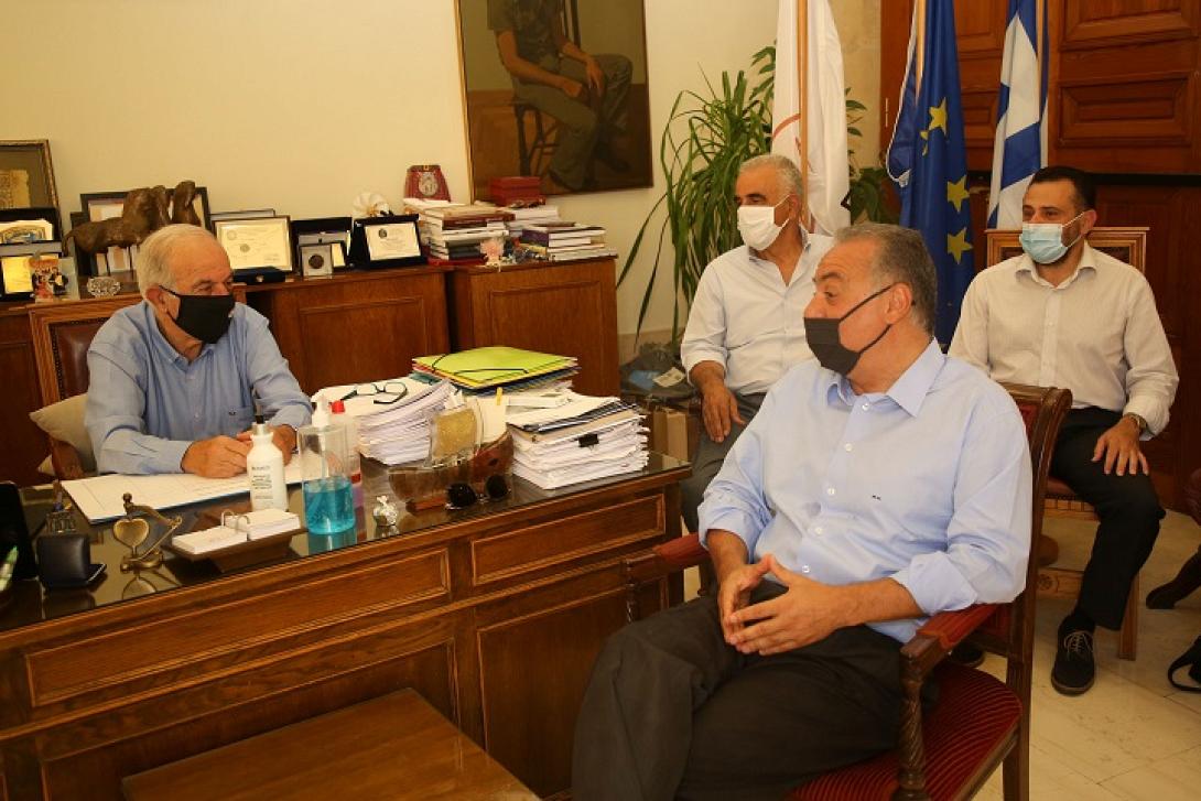 Συνάντηση Λαμπρινού με τον Κεφαλογιάννη στη Λότζια