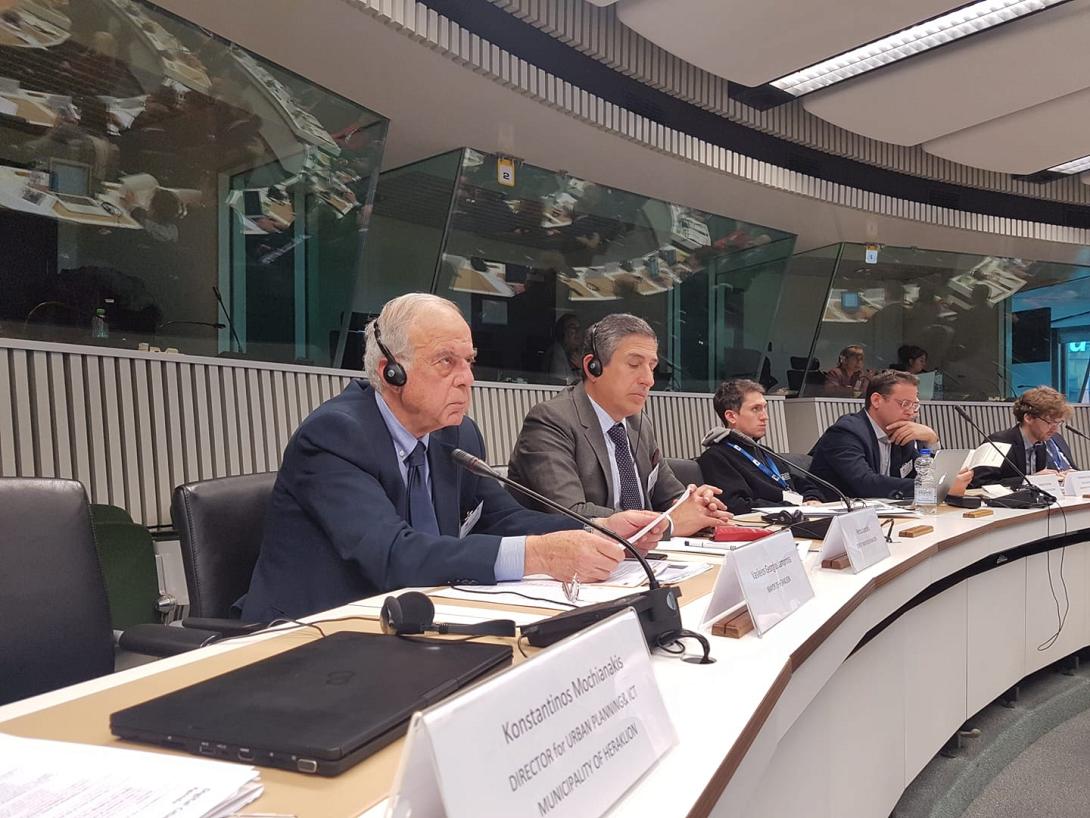 λαμπρινος βρυξελλες.jpg