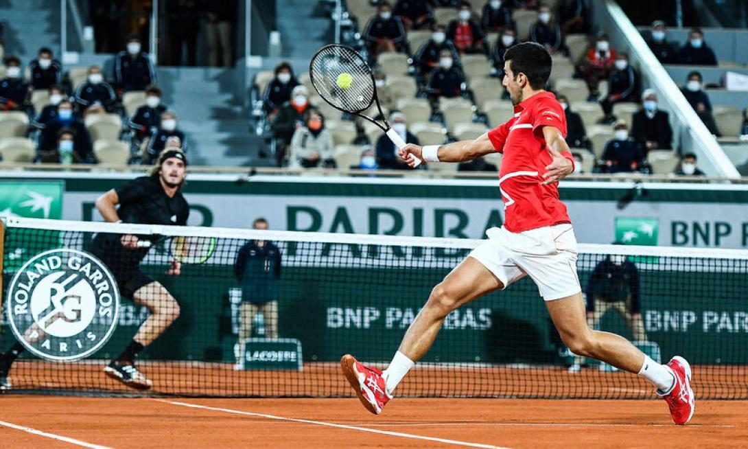 djokovic-tsitsipas.jpg