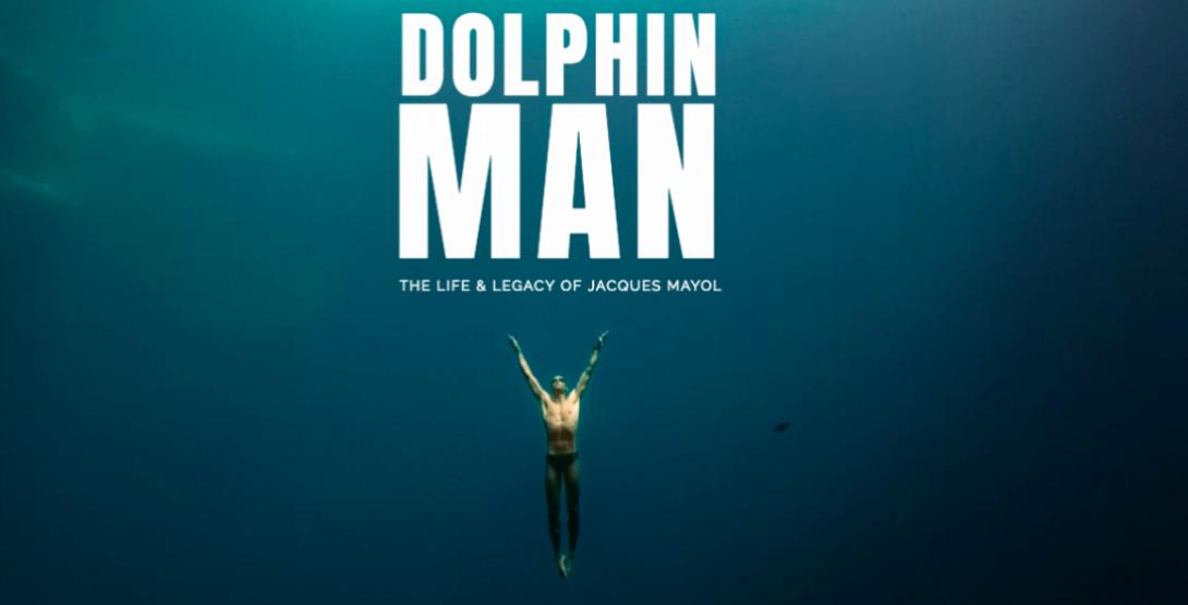 dolphin_man_tainies_2018_sinema_kinimatografos.png