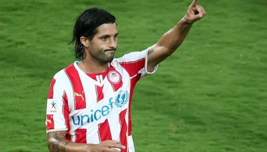 dominguez_olympiacos.jpg