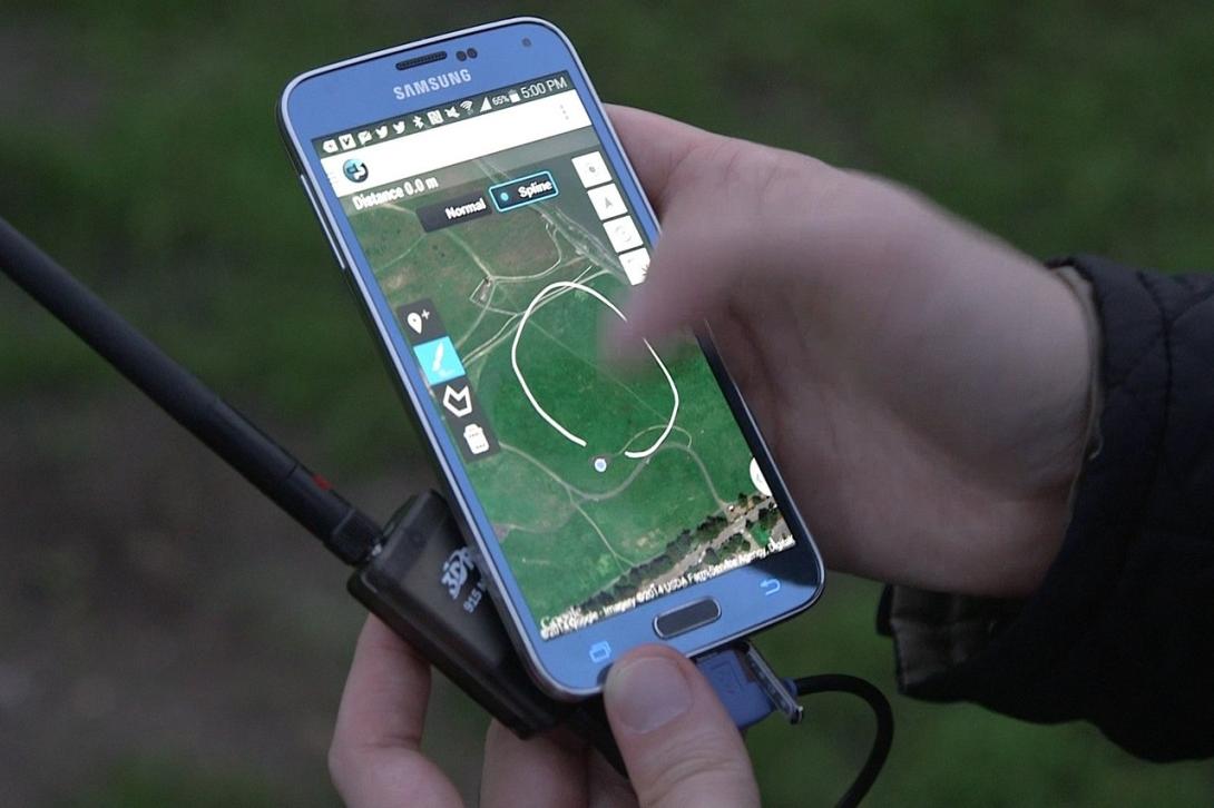 Drones με χειρισμό από το smartphone (βίντεο)