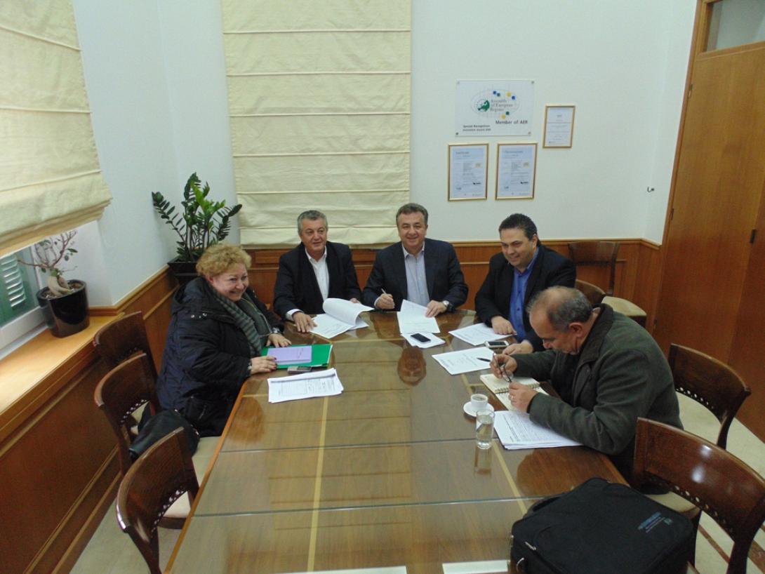 Υπογραφή σύμβασης 1 εκ. ευρώ για την βελτίωση του οδικού δικτύου Καστέλλι-Χερσόνησος