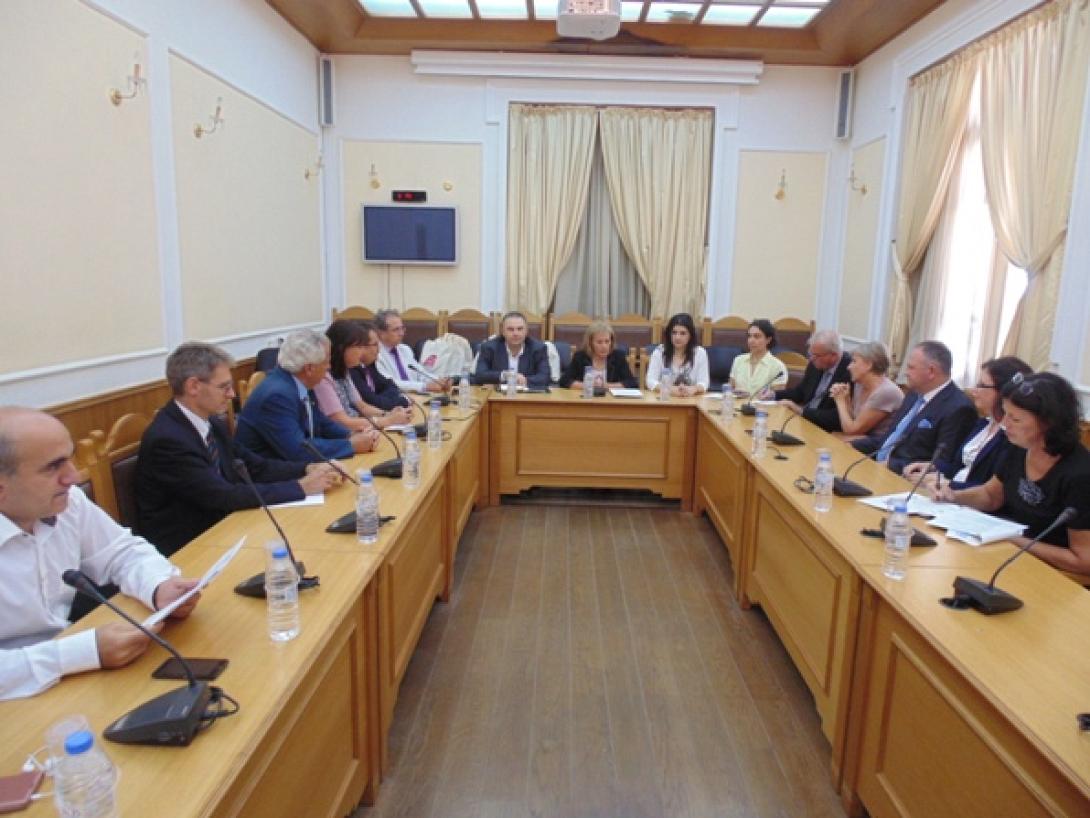 Ενδιαφέρον για τουρισμό και Κρητικά  προϊόντα από 4 πρέσβεις 