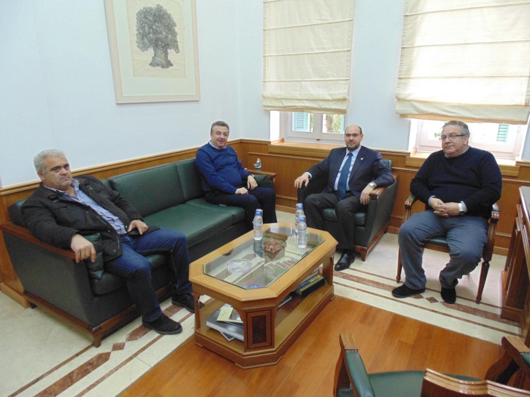 Επίσκεψη του Προέδρου του ΕΚΑΒ στον Περιφερειάρχη Κρήτης