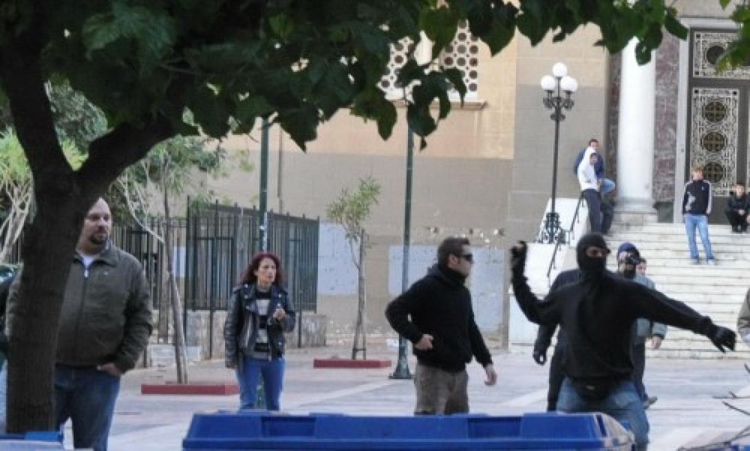 Το υπ.Παιδείας καταδικάζει την ρατσιστική επίθεση στο σχολείο μεταναστών