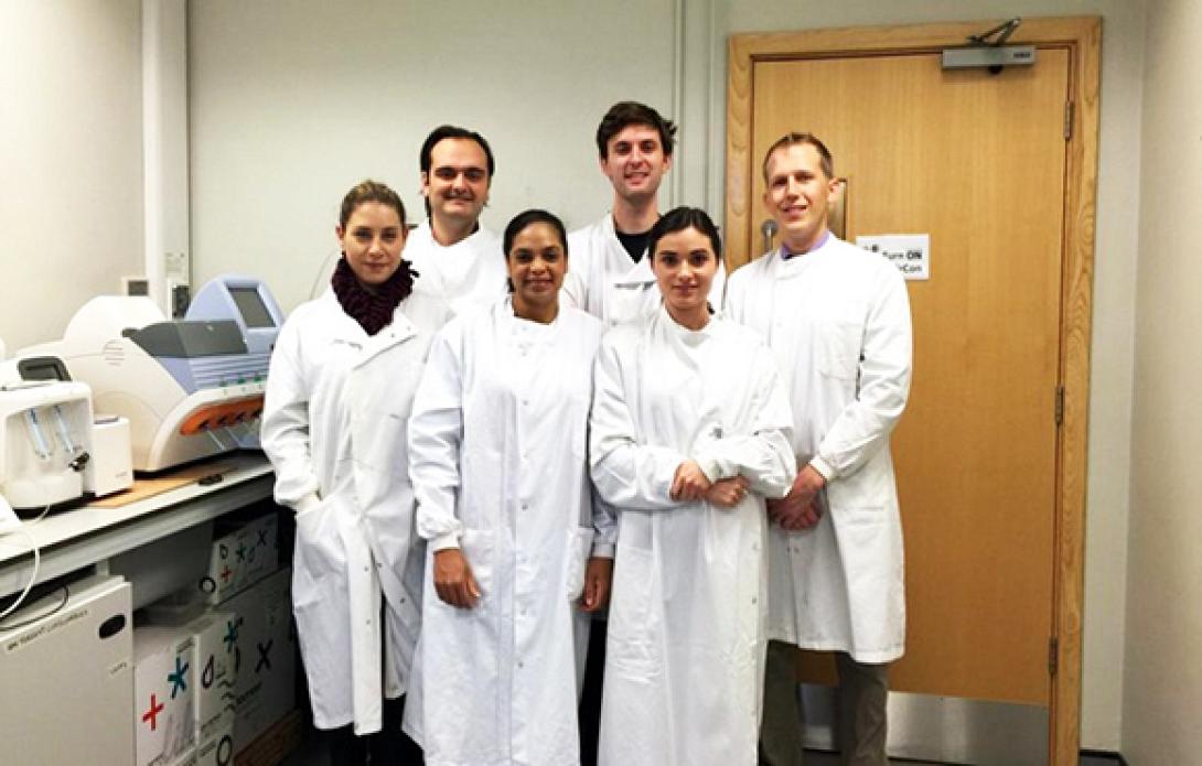 Ανιχνευτής του ιού Έμπολα από Έλληνα καθηγητή