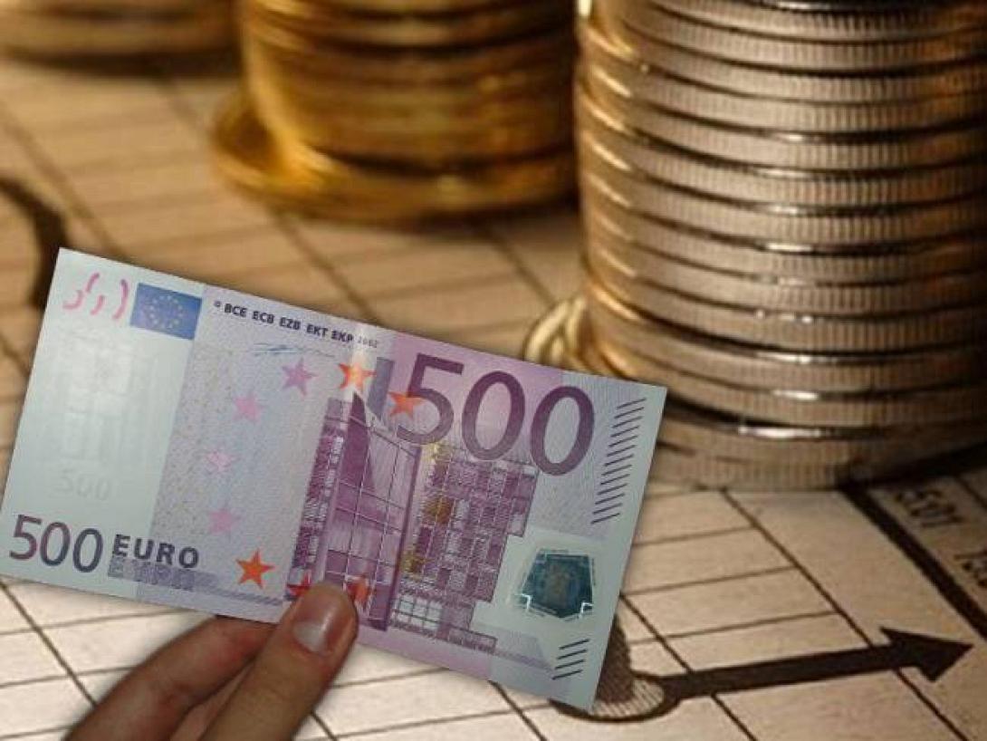 Στα 833 ευρώ αντί 500 το κοινωνικό μέρισμα για τις οικογένειες