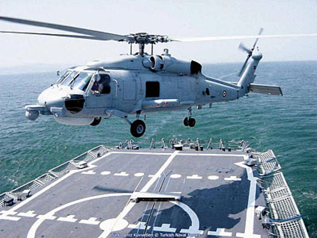 elikoptero-polemiko-nautikou.jpg