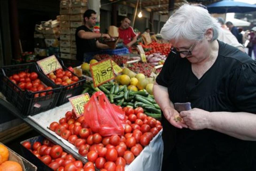 1.500 ευρώ έξοδα το μήνα για τα ελληνικά νοικοκυριά