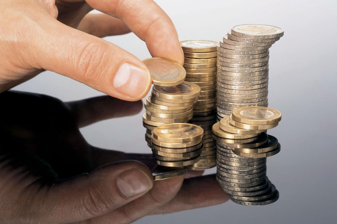 Ευρωπαϊκή Επιτροπή: Πρόοδος στην οικονομία της Ελλάδας αλλά οι προκλήσεις παραμένουν