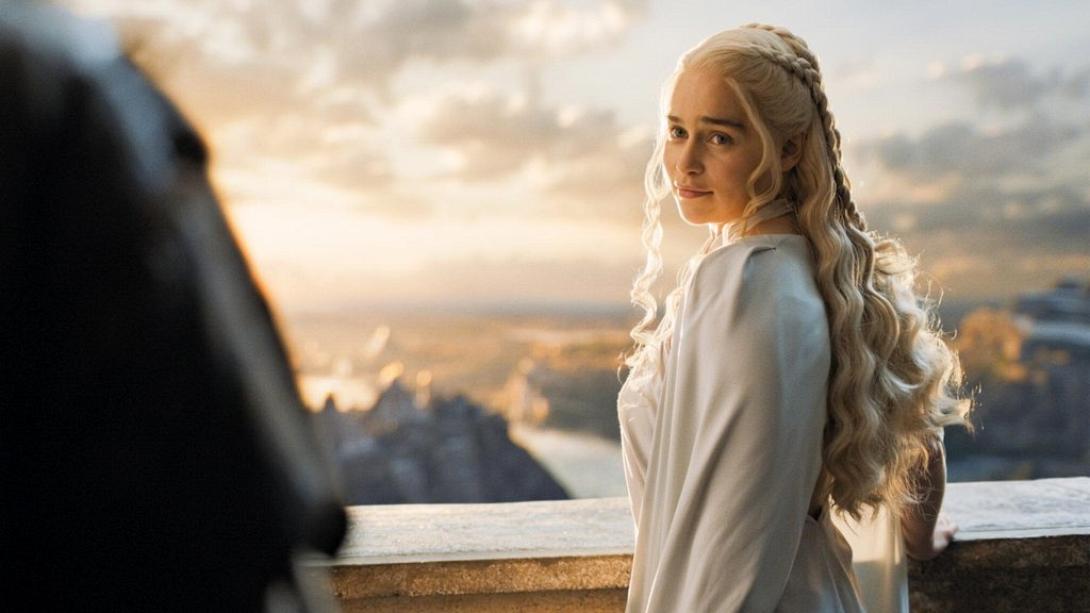 emilia-clarke-game-of-thrones_1024x1024.jpg
