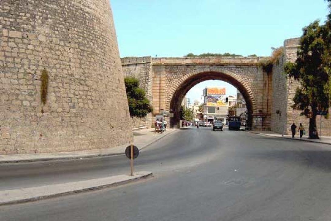 Ξενάγηση στα Ενετικά Τείχη Ηρακλείου από την &quot;Αθέατη Πόλη&quot;