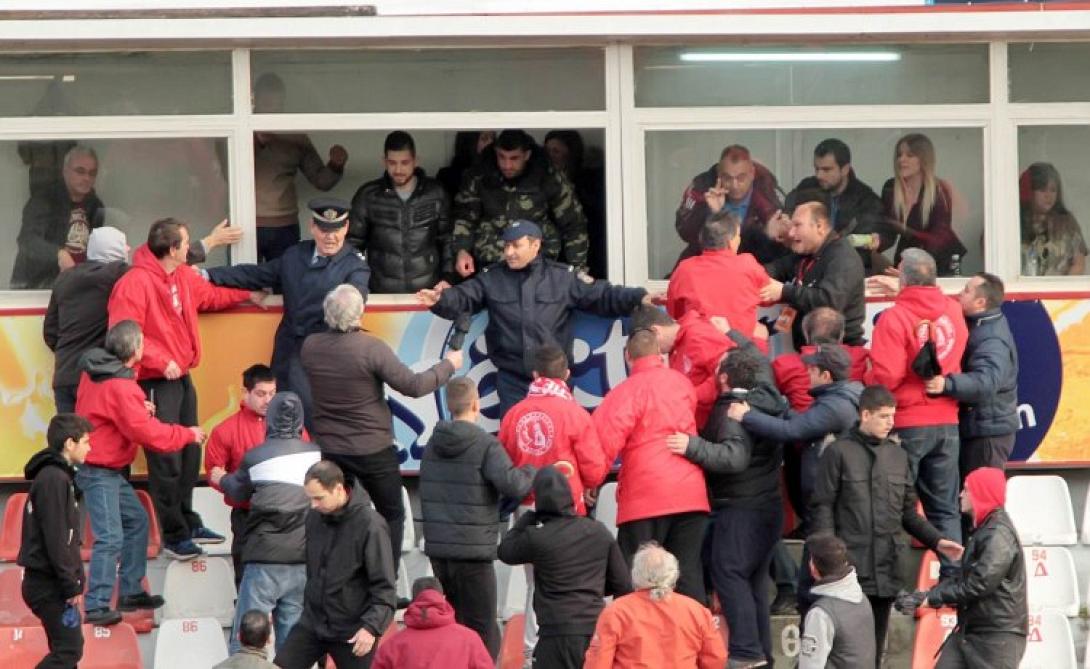 πολυτεχνειο επεισοδια ματ αντιεξουσιαστες.jpg