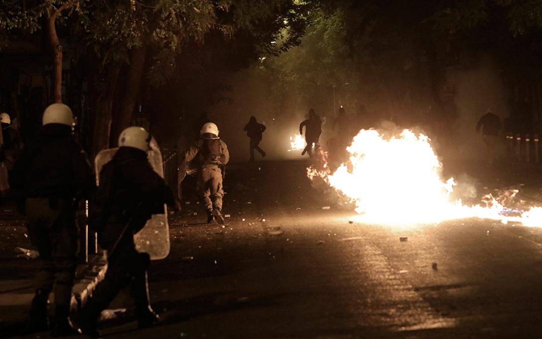 πολυτεχνειο επεισοδια ματ αντιεξουσιαστες.jpg