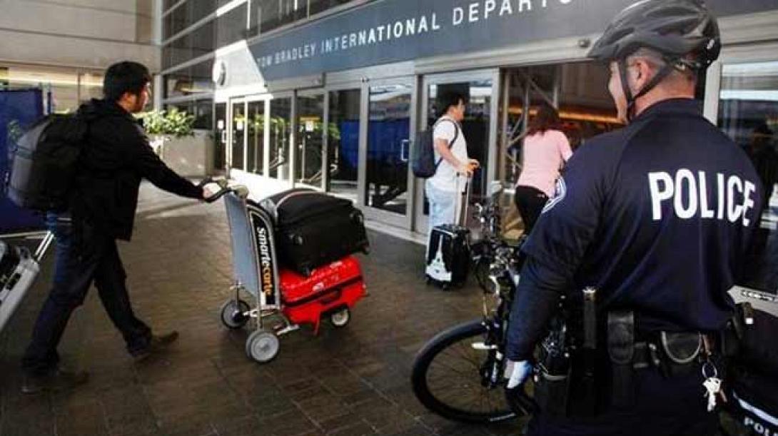 Λος &#039;Αντζελες: Χάος στο αεροδρόμιο λόγω σφάλματος σε υπολογιστή