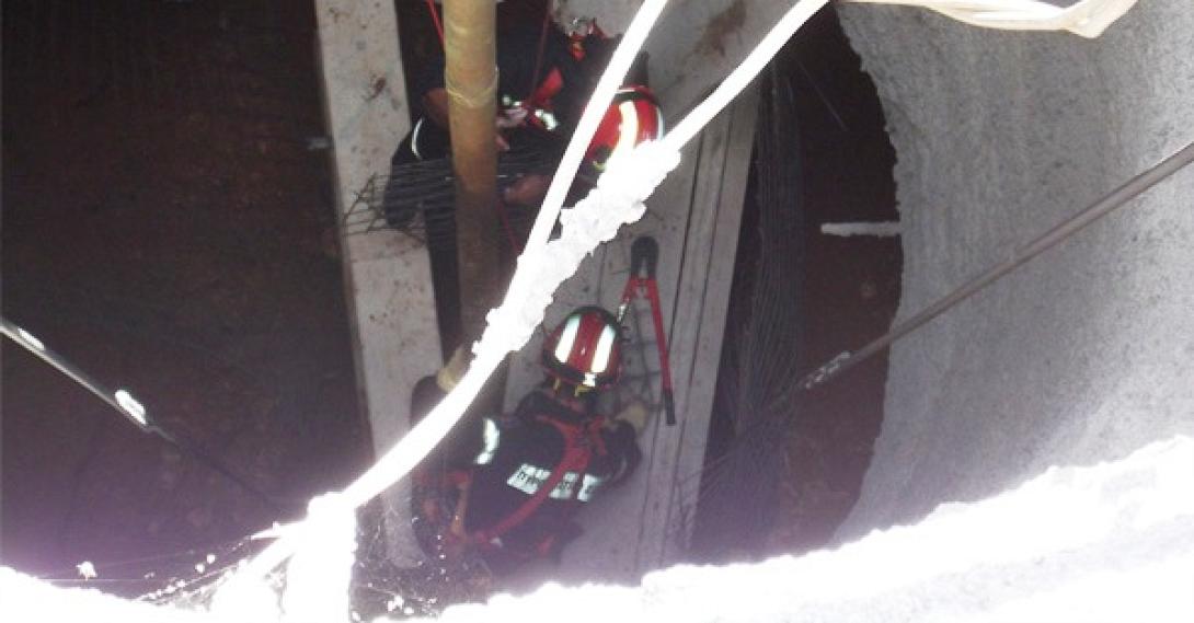 Κανένα σημάδι από τον εργάτη που καταπλακώθηκε σε πηγάδι στα Χανιά