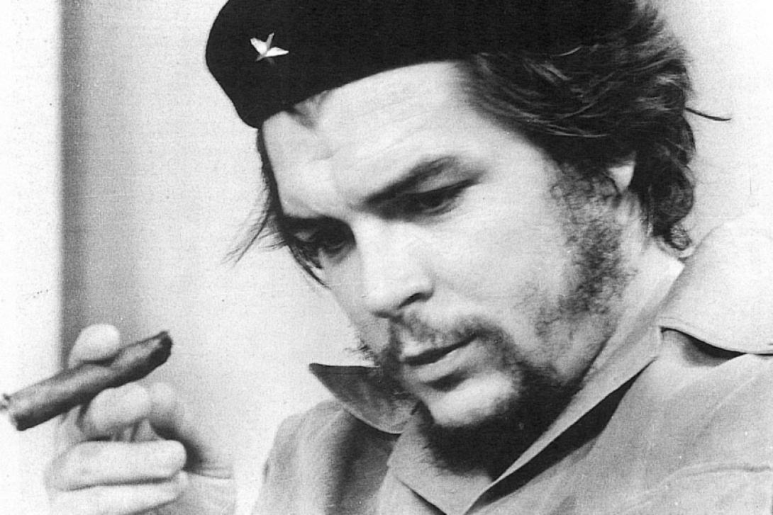 Φωτογραφίες του Τσε Γκεβάρα ανακαλύφθηκαν σε κουτί πούρων