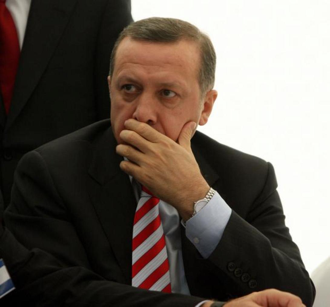 Άνοιξαν οι κάλπες για τις δημοτικές εκλογές στην Τουρκία