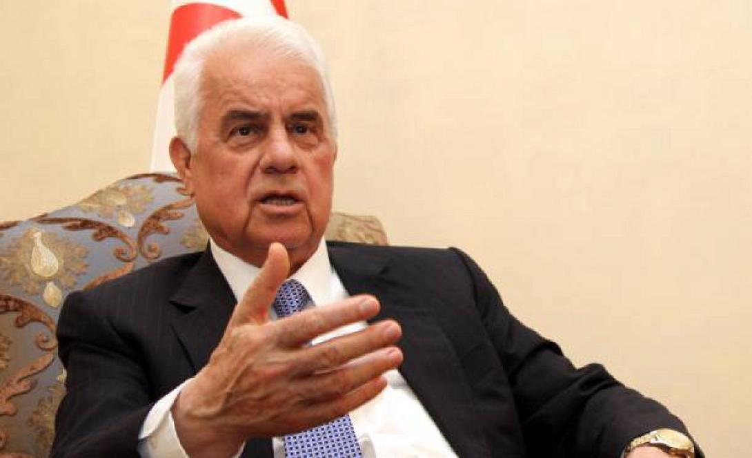 Ο Τουρκοκύπριος ηγέτης Ντερβίς Έρογλου επιμένει σε &quot;δύο λαούς&quot;