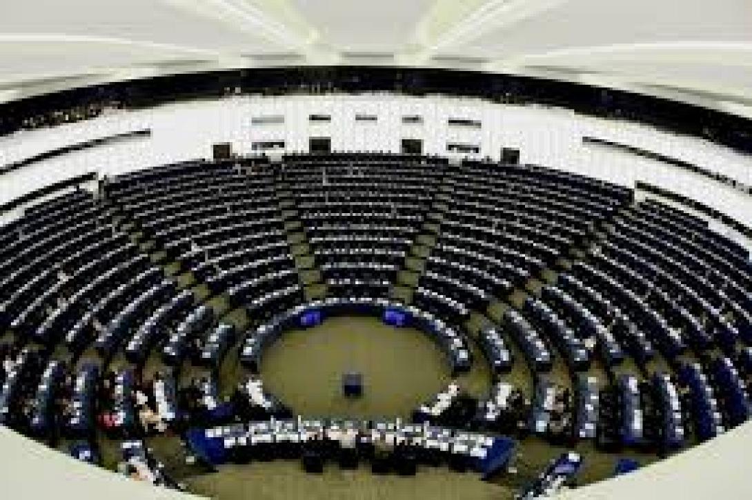 Στο Ευρωπαϊκό Κοινοβούλιο οι ομολογιούχοι