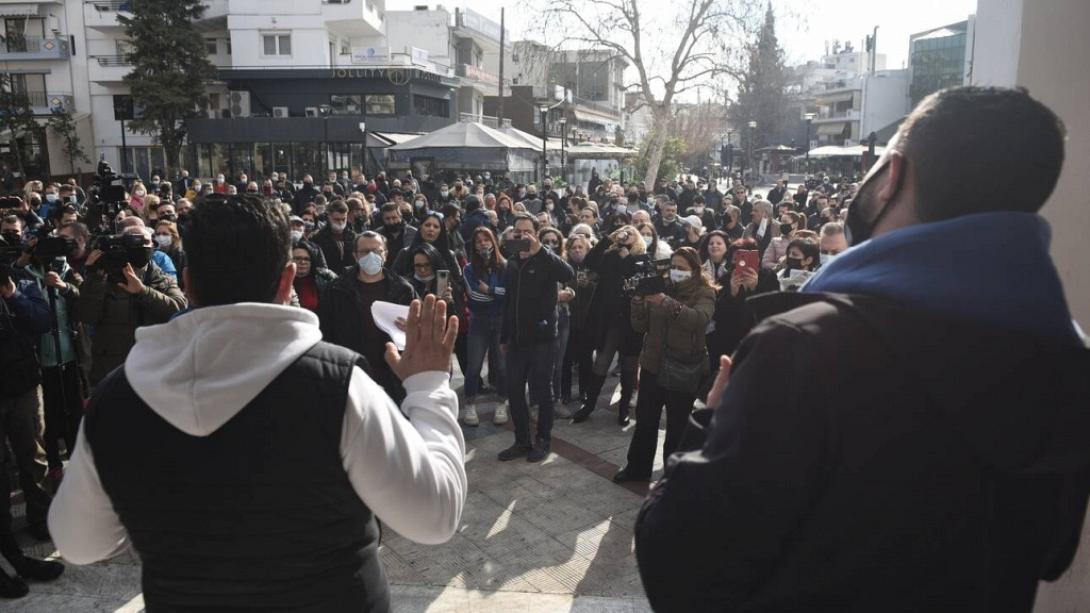 Κορωνοϊός - Εύοσμος: Πορεία διαμαρτυρίας κατοίκων κατά του σκληρού lockdown