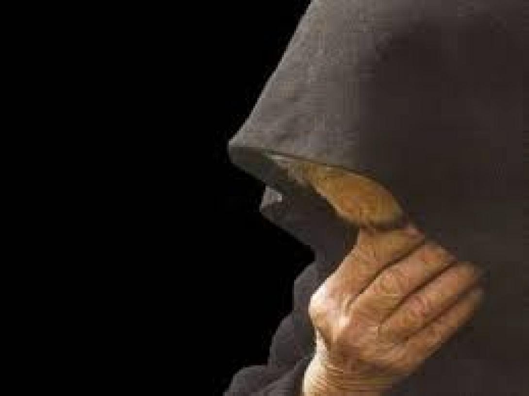 Δυο γυναίκες εξαπάτησαν γιαγιά και την έβαλαν να υπογράψει συναλλαγματική 90.000 ευρώ