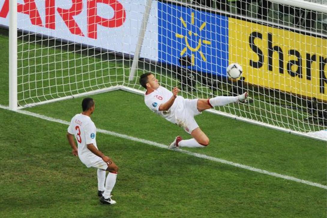 footall-line-technology.jpg