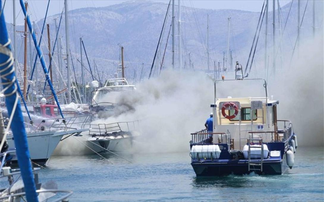 fotia-se-skafos-arxeiou.jpg