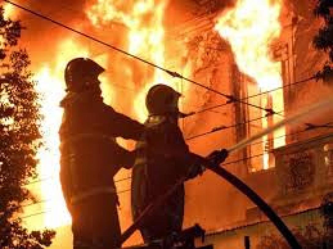 Μια τραυματισμένη γυναίκα σε πυρκαγιά διαμερίσματος στον Νέο Κόσμο Αττικής