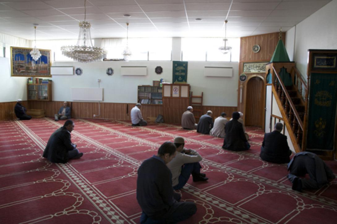 Άγνωστος πυρπόλησε τέμενος στη Σουηδία, πέντε τραυματίες